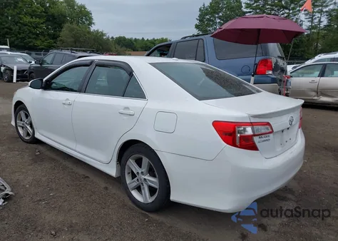 2013 Toyota Camry Se z USA, uszkodzony, nr VIN 4T1BF1FK0DU209450